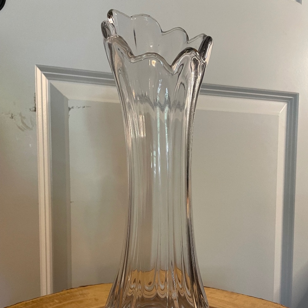 US Glass Galloway/Mirror Glass Swung Vase